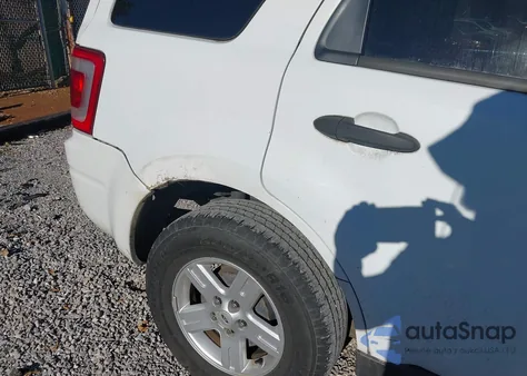 2010 Ford Escape Hybrid Limited из США, поврежденный, VIN 1FMCU4K38AKB18573